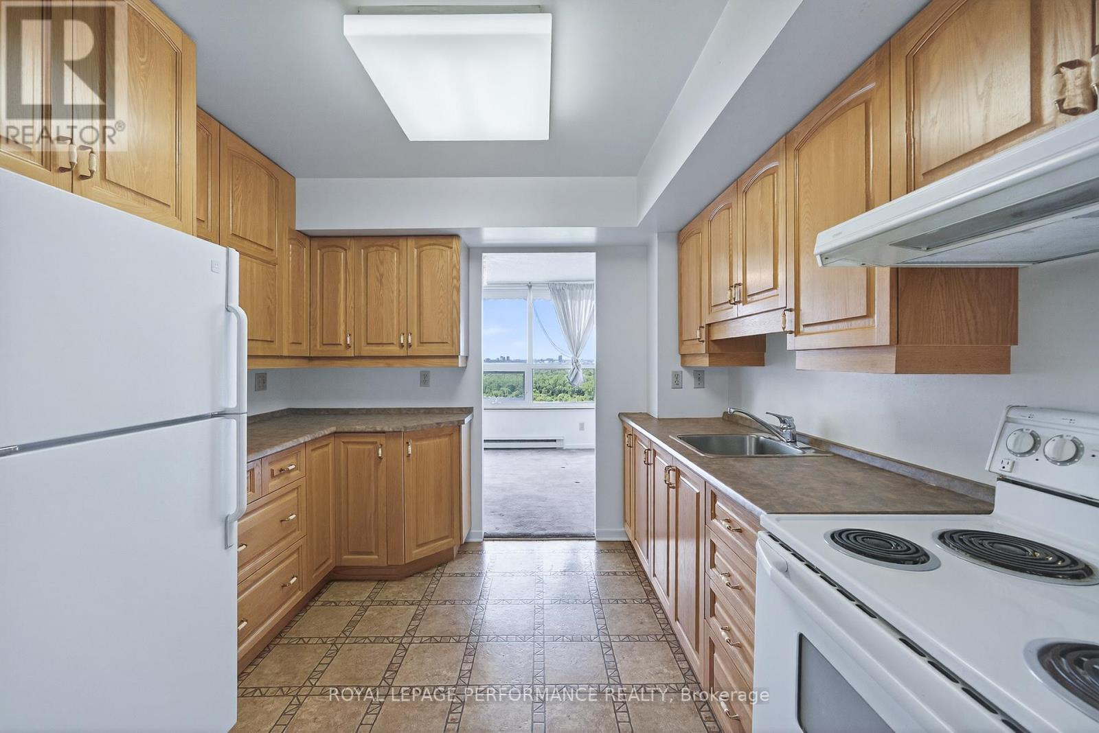 2006 - 1500 Riverside Drive, Ottawa, Ontario  K1G 4J4 - Photo 29 - X12231358