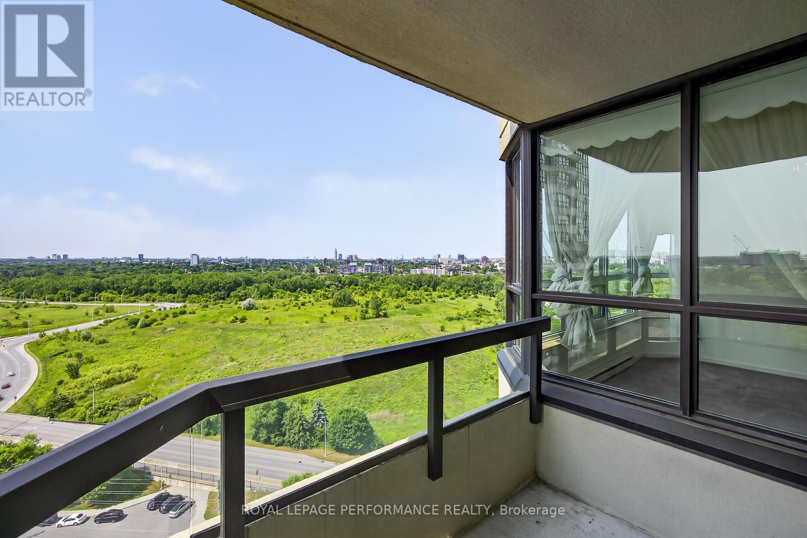 2006 - 1500 Riverside Drive, Ottawa, Ontario  K1G 4J4 - Photo 38 - X12231358