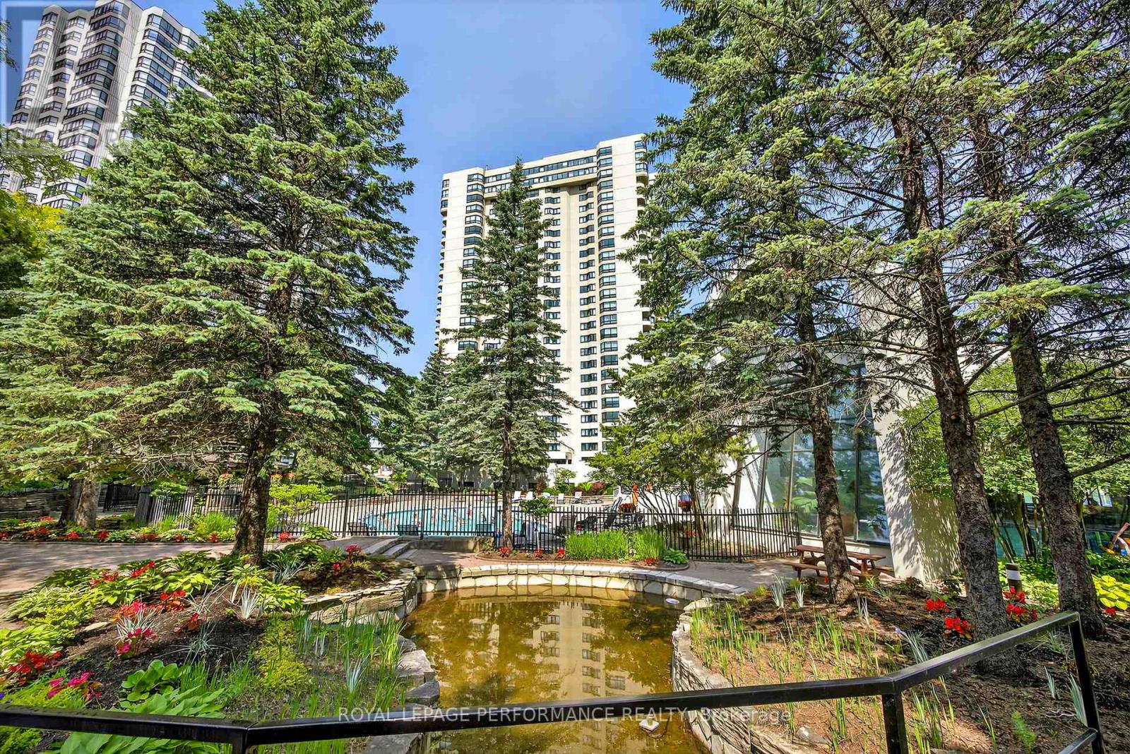 2006 - 1500 Riverside Drive, Ottawa, Ontario  K1G 4J4 - Photo 7 - X12231358