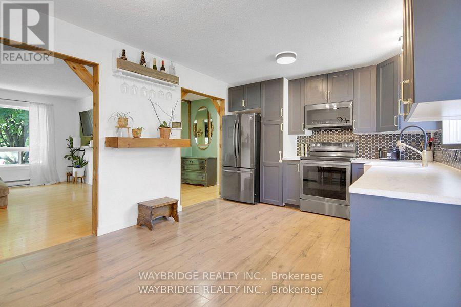 Property at 1108 DES MERISIERS STREET image 4