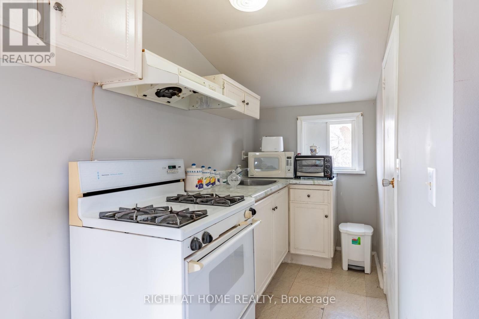 487 Cannon Street E, Hamilton, Ontario  L8L 2E5 - Photo 8 - X12219524