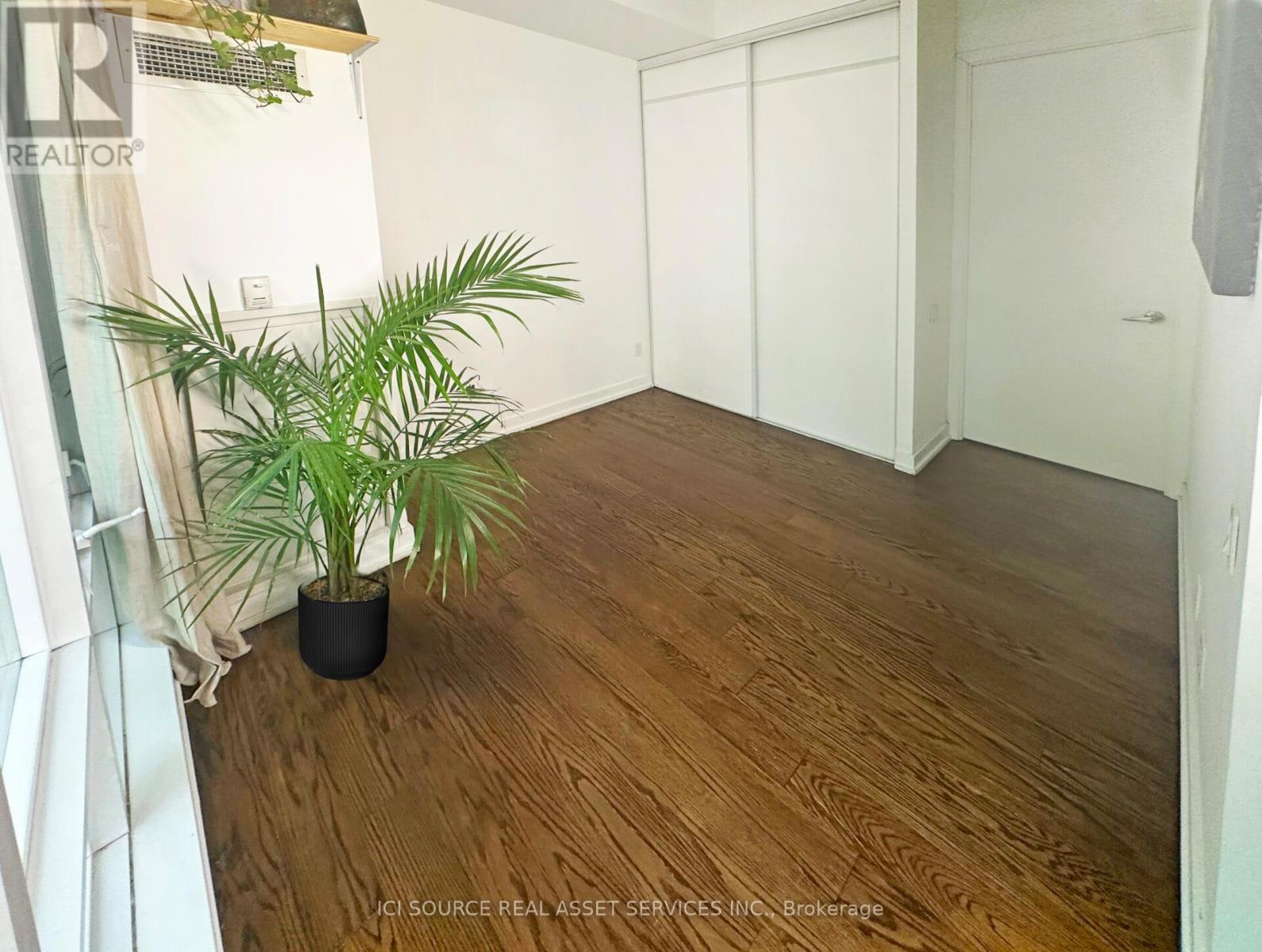 103 - 66 Portland Street, Toronto (Waterfront Communities), Ontario  M5V 2M6 - Photo 8 - C12231370