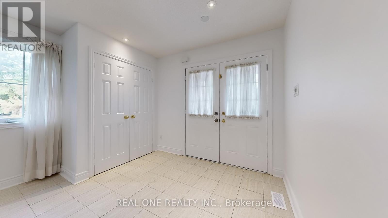 Property at 191 HELEN AVENUE image 2