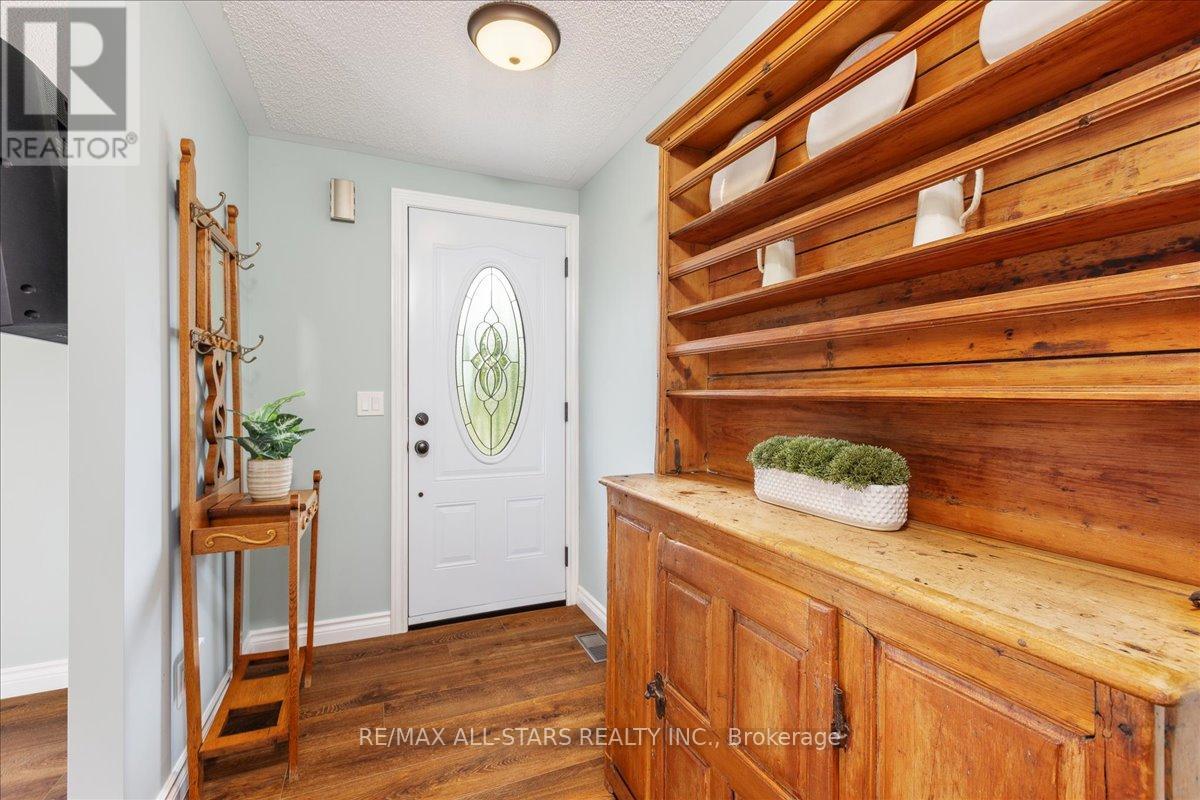 Property at 17 JUNO CRESCENT image 3