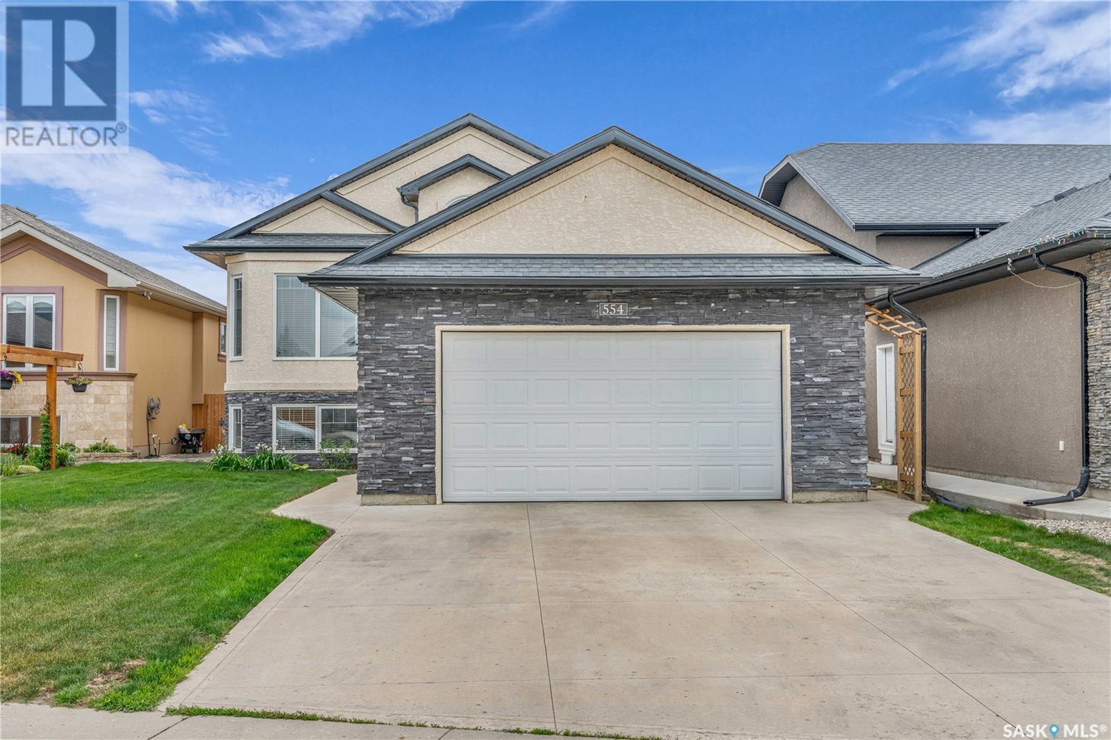 Property at 554 Senick CRESCENT image 1