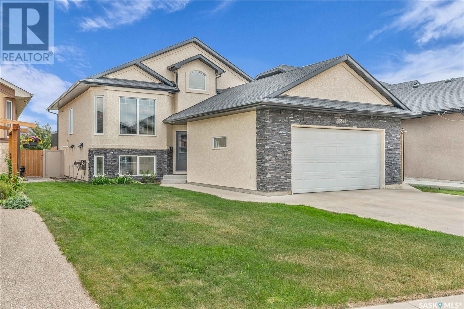 Property at 554 Senick CRESCENT image 2