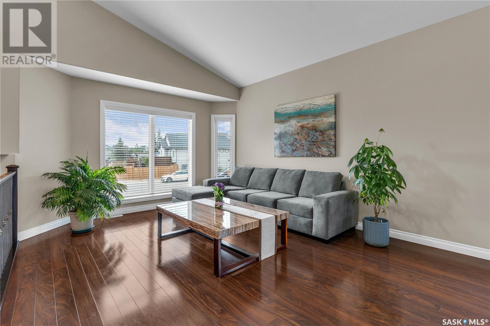 Property at 554 Senick CRESCENT image 4