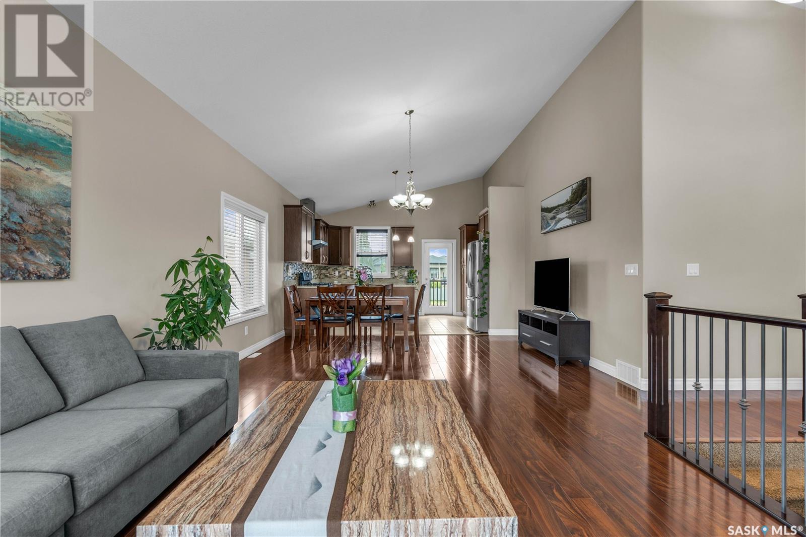 Property at 554 Senick CRESCENT image 5