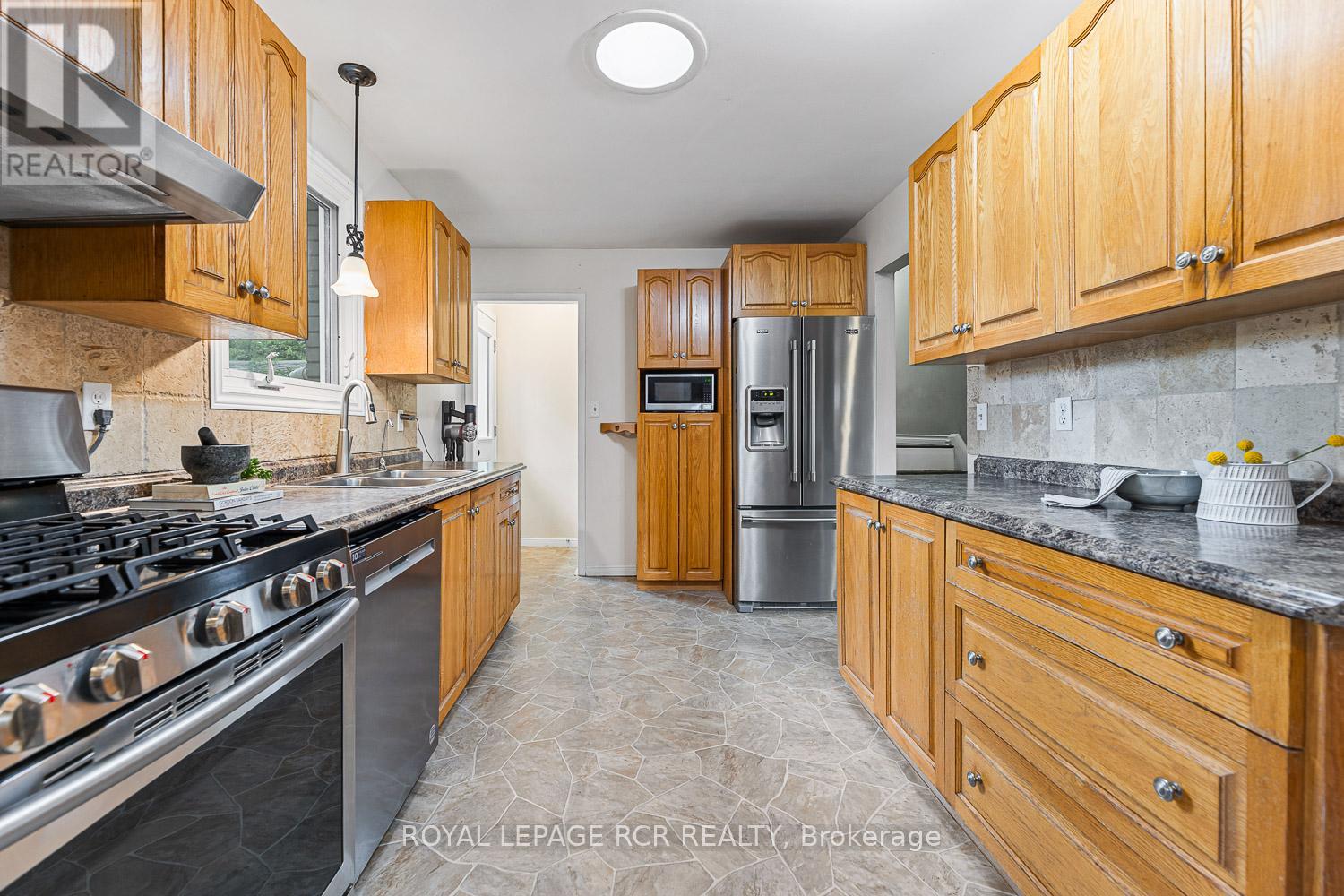 27 Rustic Crescent, Orangeville, Ontario  L9W 1T1 - Photo 8 - W12231353