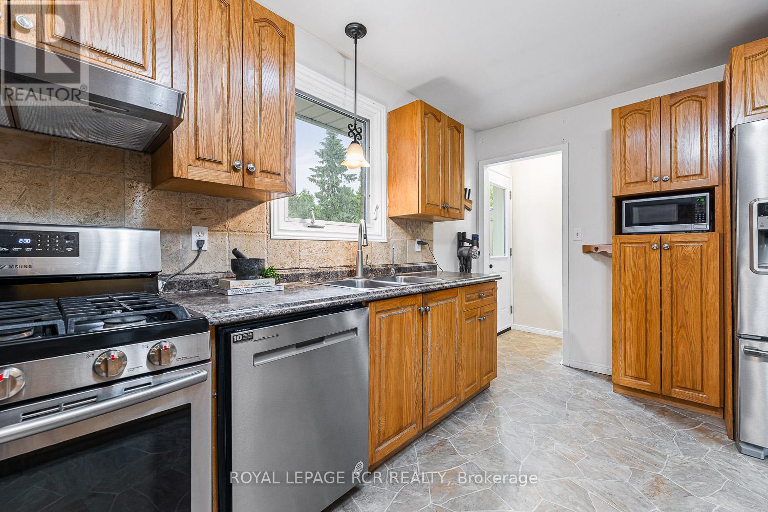 27 Rustic Crescent, Orangeville, Ontario  L9W 1T1 - Photo 9 - W12231353