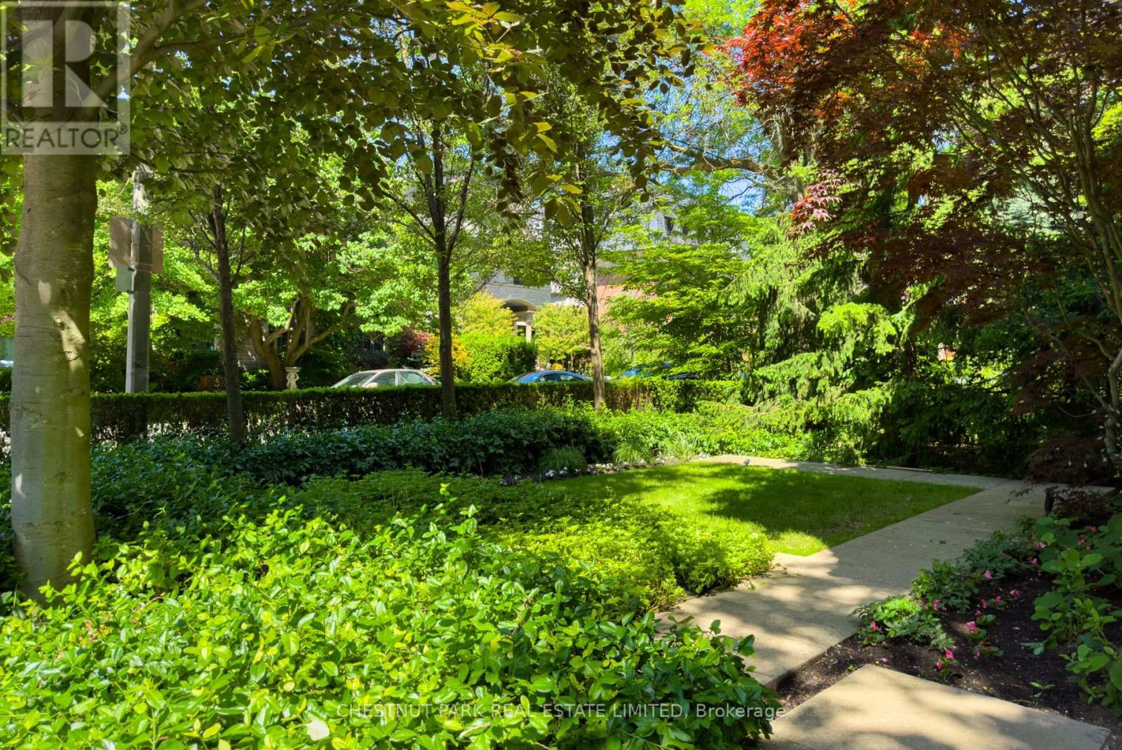 Property at 1 HAWTHORN AVENUE image 3