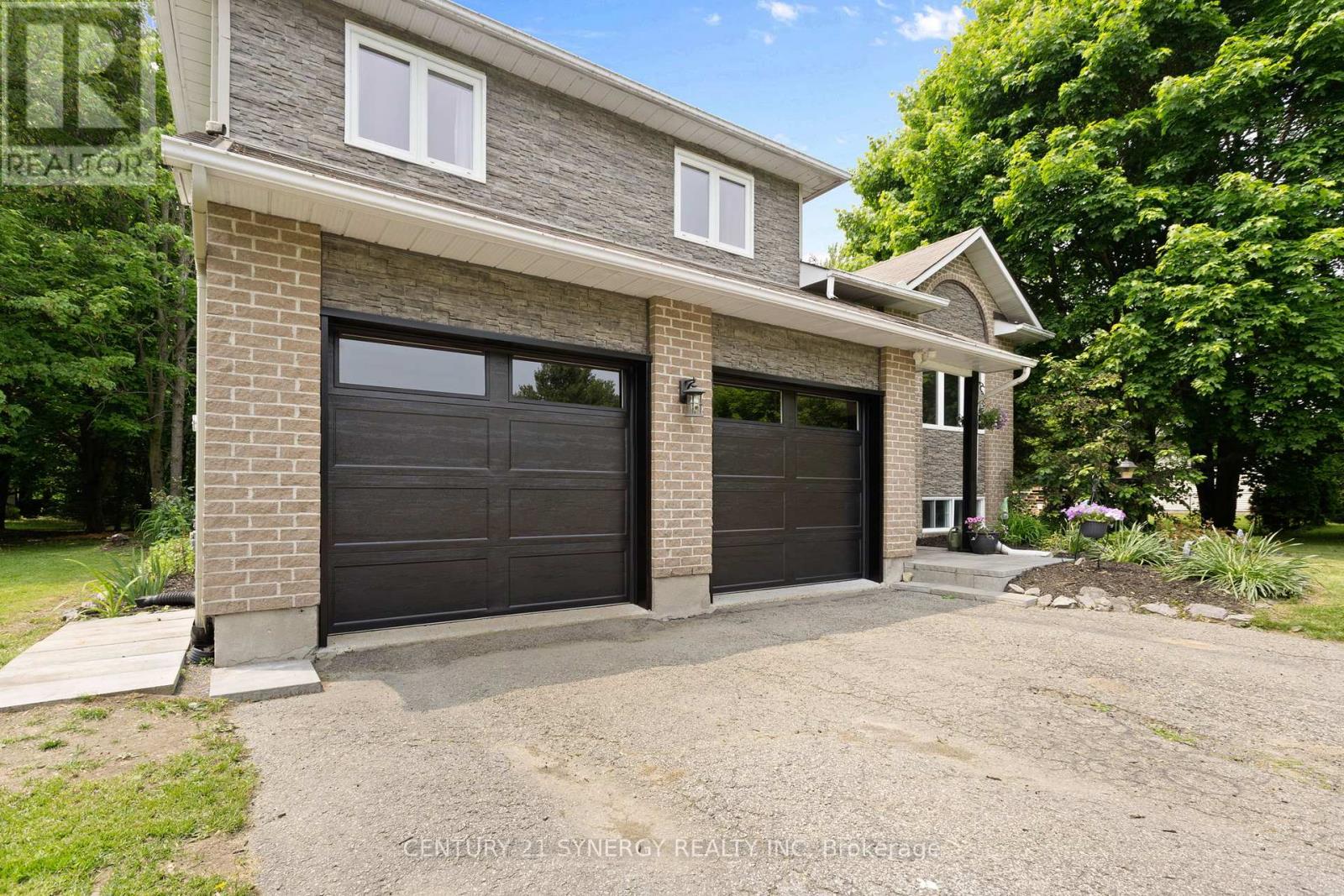 Property at 1130 SYCAMORE STREET image 2