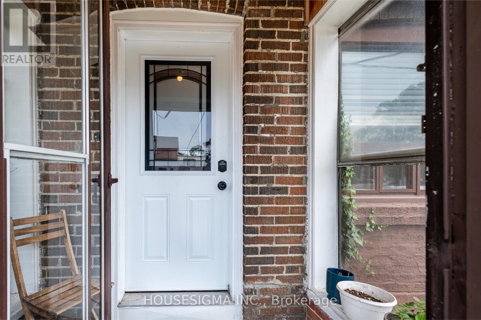 Property at 541 VAUGHAN ROAD image 4