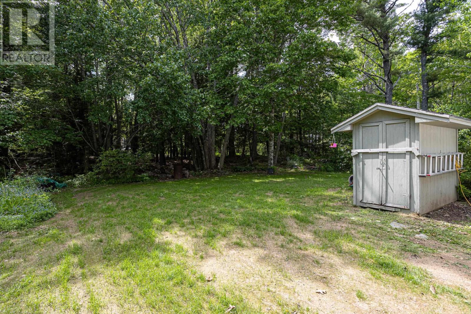 Property at 5 Oakleaf Crescent image 5