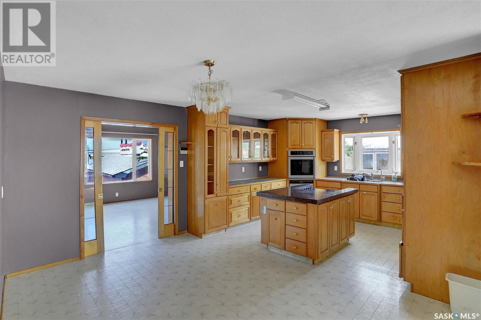 Property at 1560 Rothwell STREET image 5