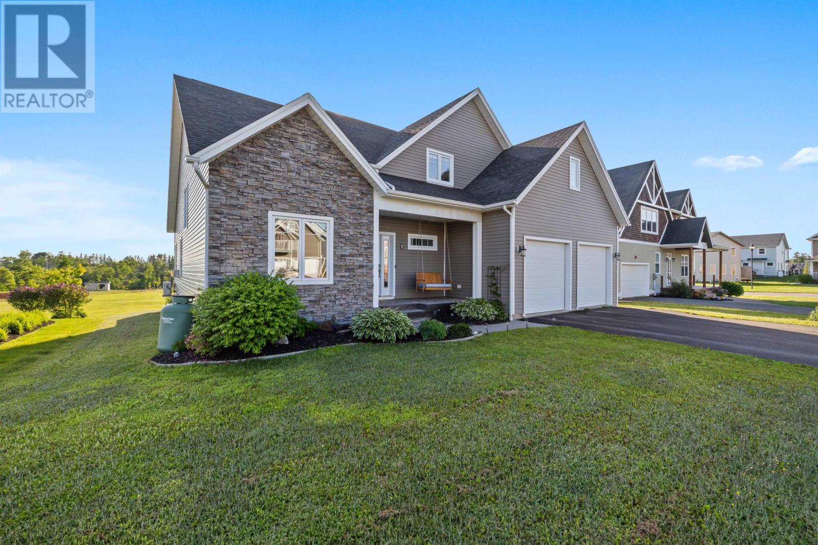 Property at 7 Nanak Avenue image 3