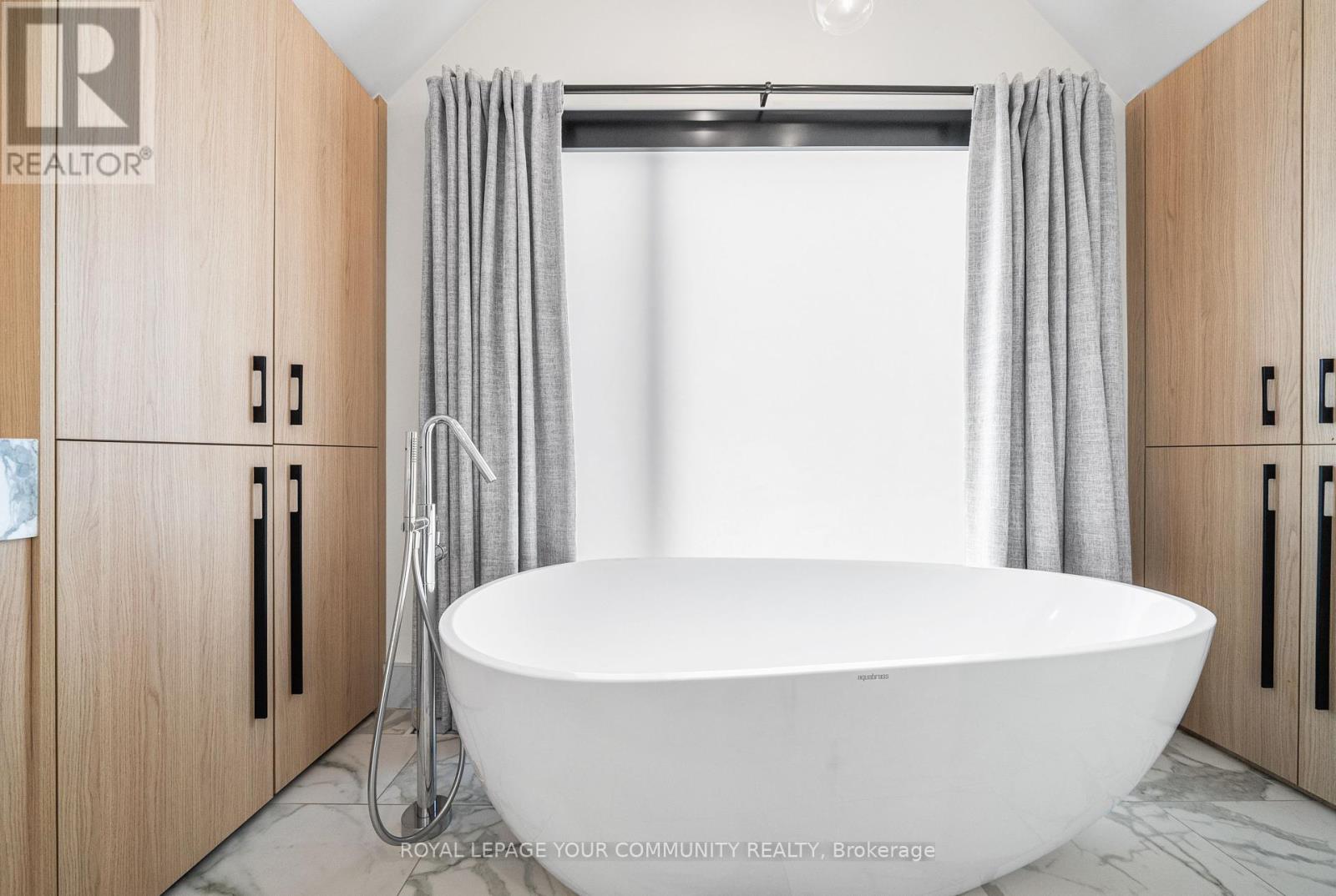 296 Elm Road, Toronto, Ontario  M5M 3V2 - Photo 34 - C12230895