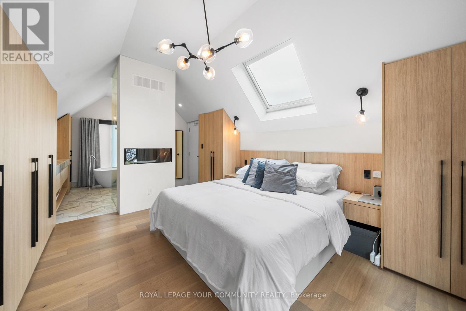 296 Elm Road, Toronto, Ontario  M5M 3V2 - Photo 32 - C12230895