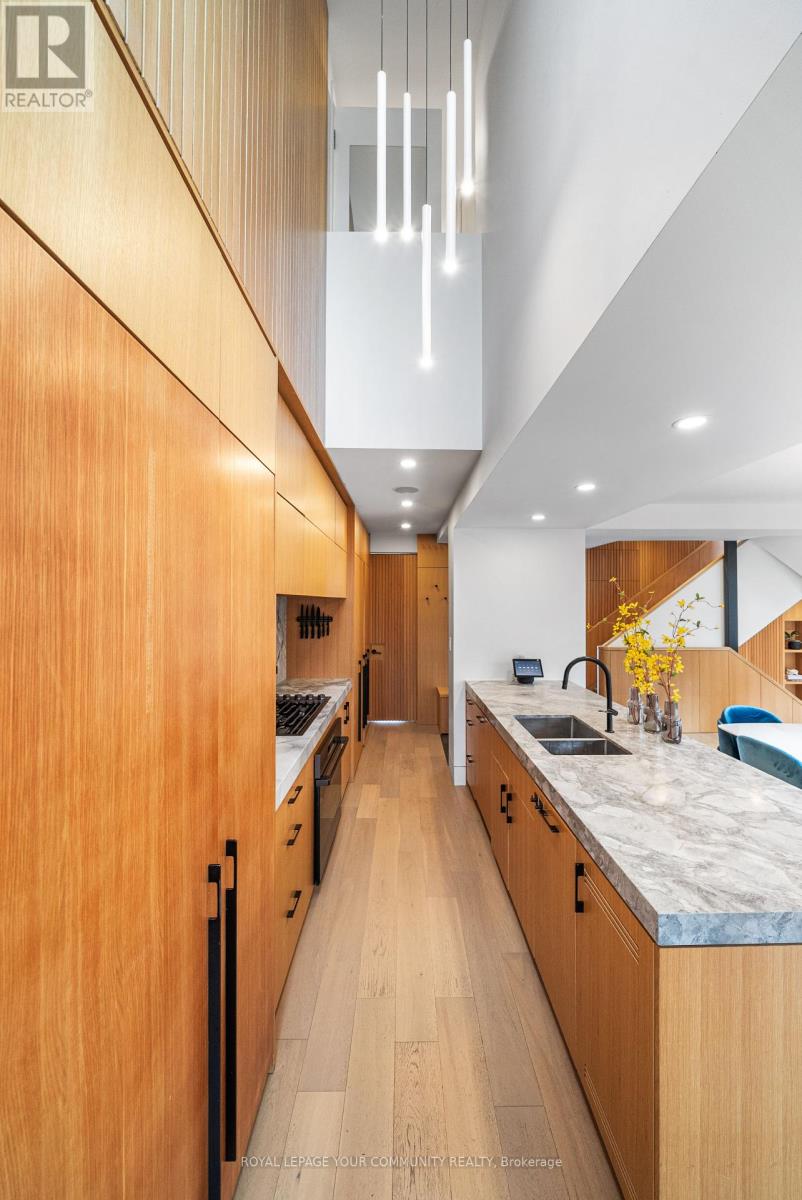296 Elm Road, Toronto, Ontario  M5M 3V2 - Photo 7 - C12230895