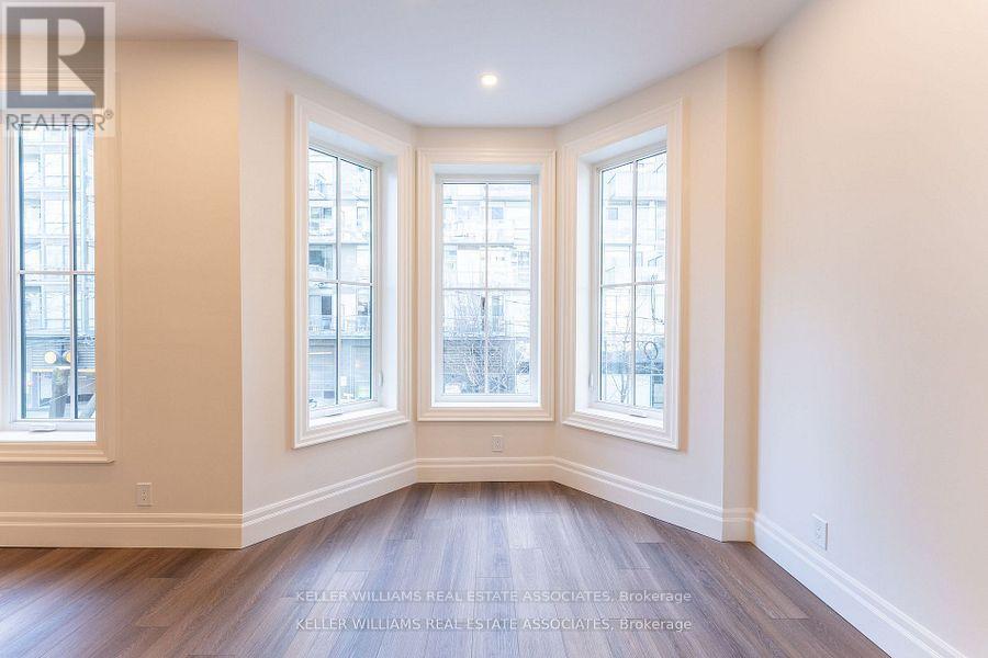 54 Stewart Street, Toronto, Ontario  M5V 1H6 - Photo 31 - C12230982