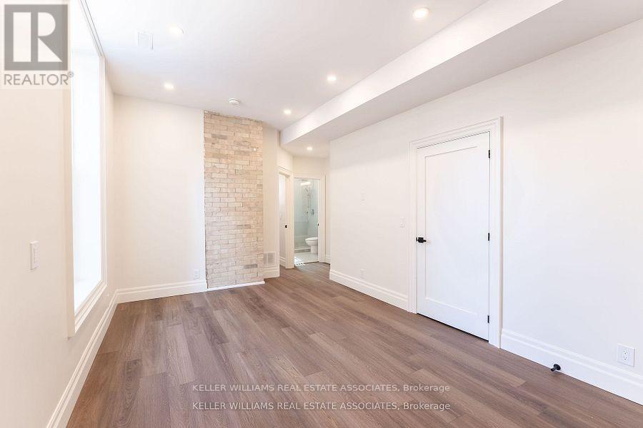 54 Stewart Street, Toronto, Ontario  M5V 1H6 - Photo 25 - C12230982