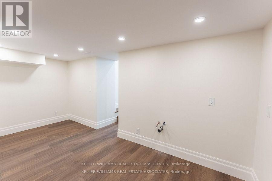 54 Stewart Street, Toronto, Ontario  M5V 1H6 - Photo 37 - C12230982