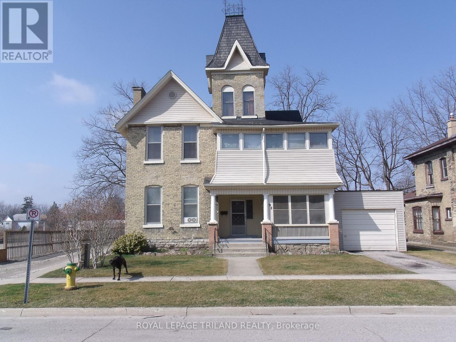 92 Moore Street N, St. Thomas, Ontario  N5R 3W5 - Photo 1 - X12221423