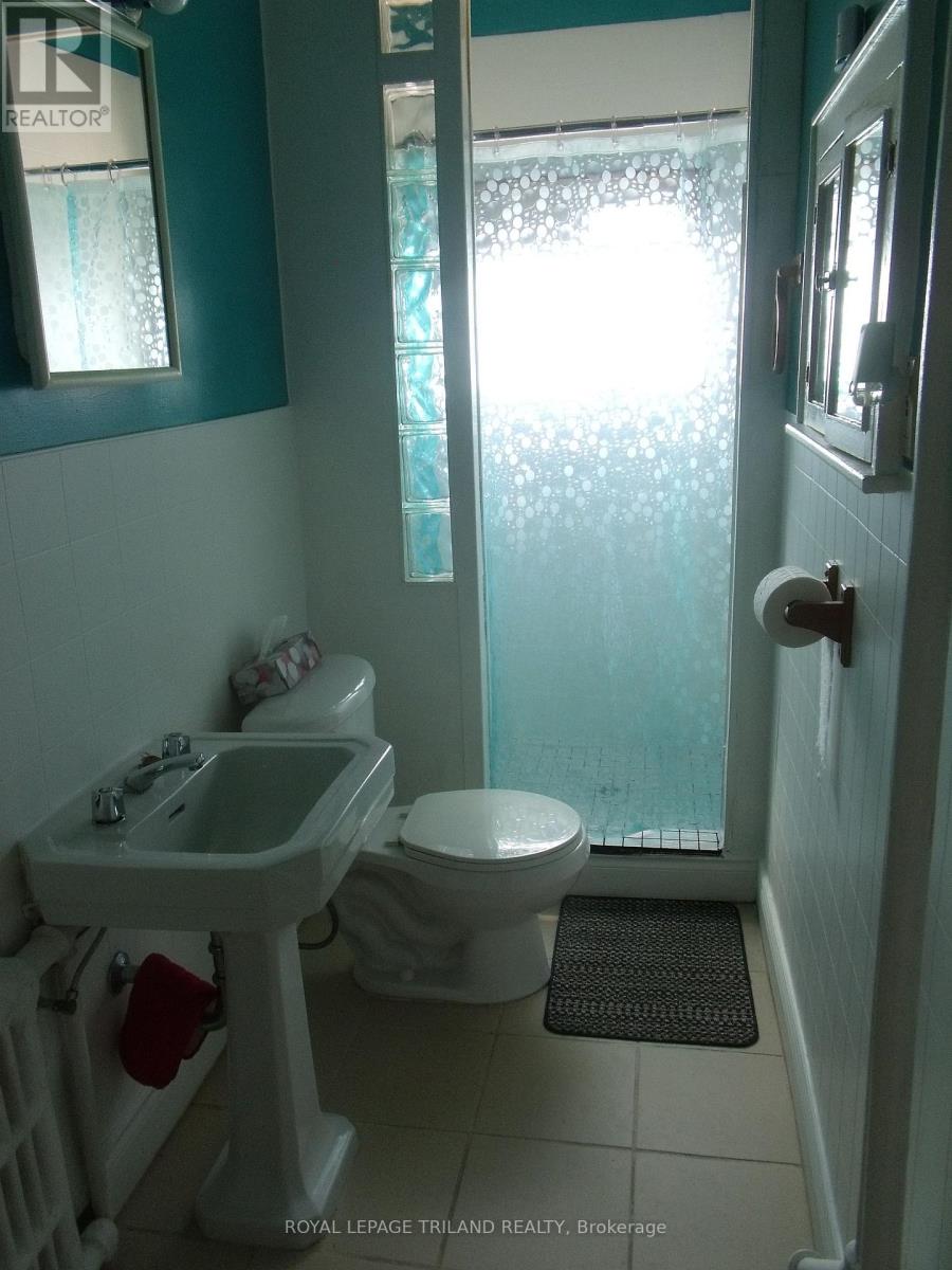 92 Moore Street N, St. Thomas, Ontario  N5R 3W5 - Photo 20 - X12221423