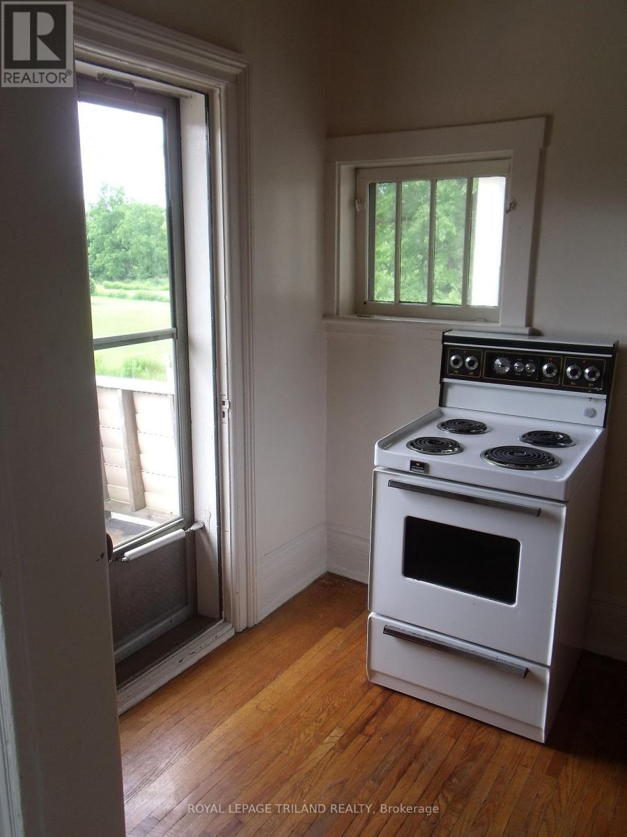 92 Moore Street N, St. Thomas, Ontario  N5R 3W5 - Photo 26 - X12221423