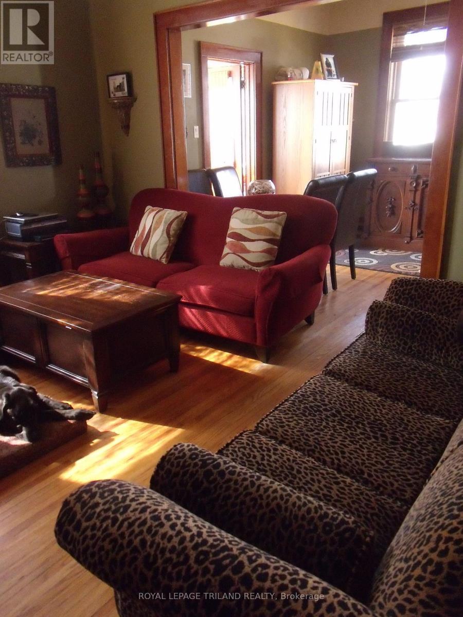 92 Moore Street N, St. Thomas, Ontario  N5R 3W5 - Photo 33 - X12221423