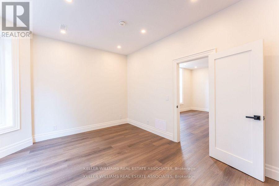 54 Stewart Street, Toronto, Ontario  M5V 1H6 - Photo 27 - C12230982