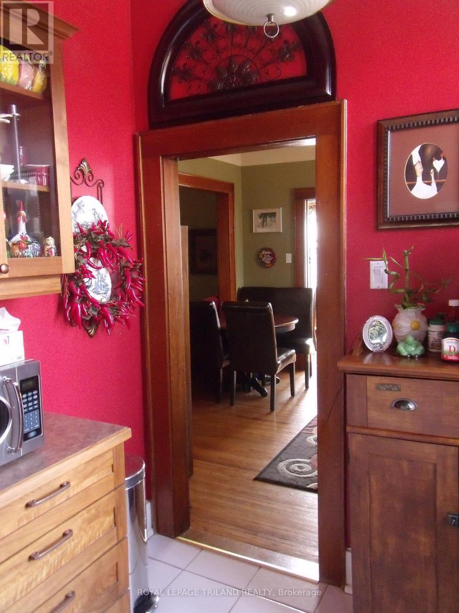 92 Moore Street N, St. Thomas, Ontario  N5R 3W5 - Photo 31 - X12221423