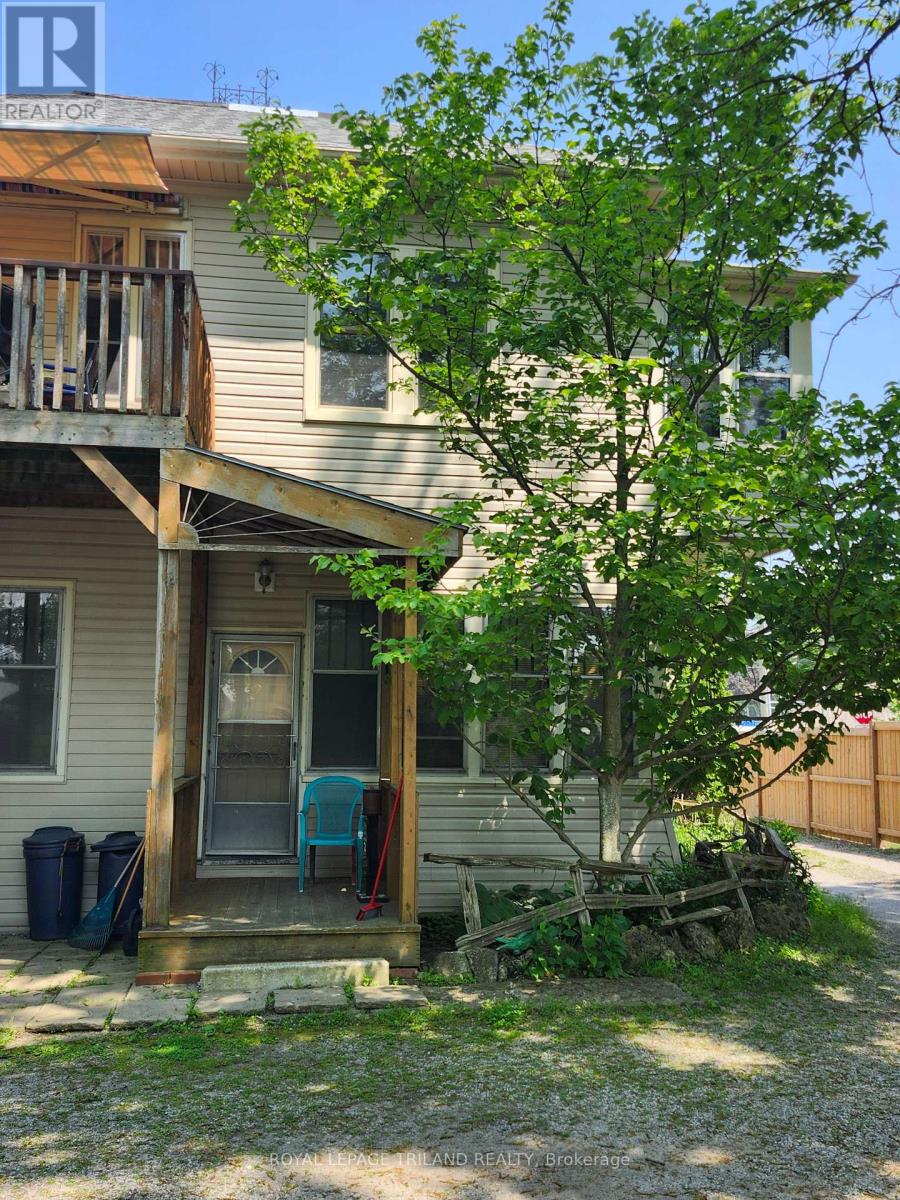 92 Moore Street N, St. Thomas, Ontario  N5R 3W5 - Photo 6 - X12221423