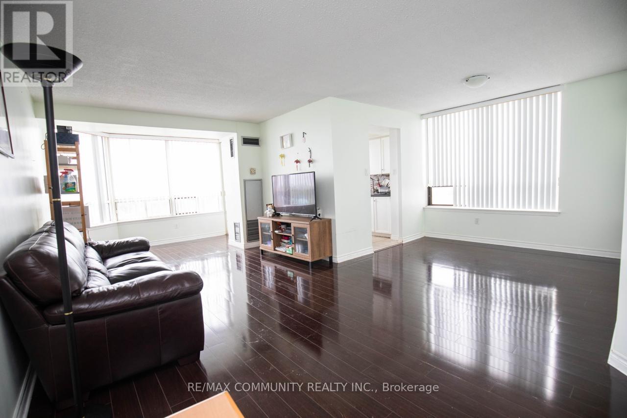 Property at 913 - 300 ALTON TOWERS CIRCLE image 5