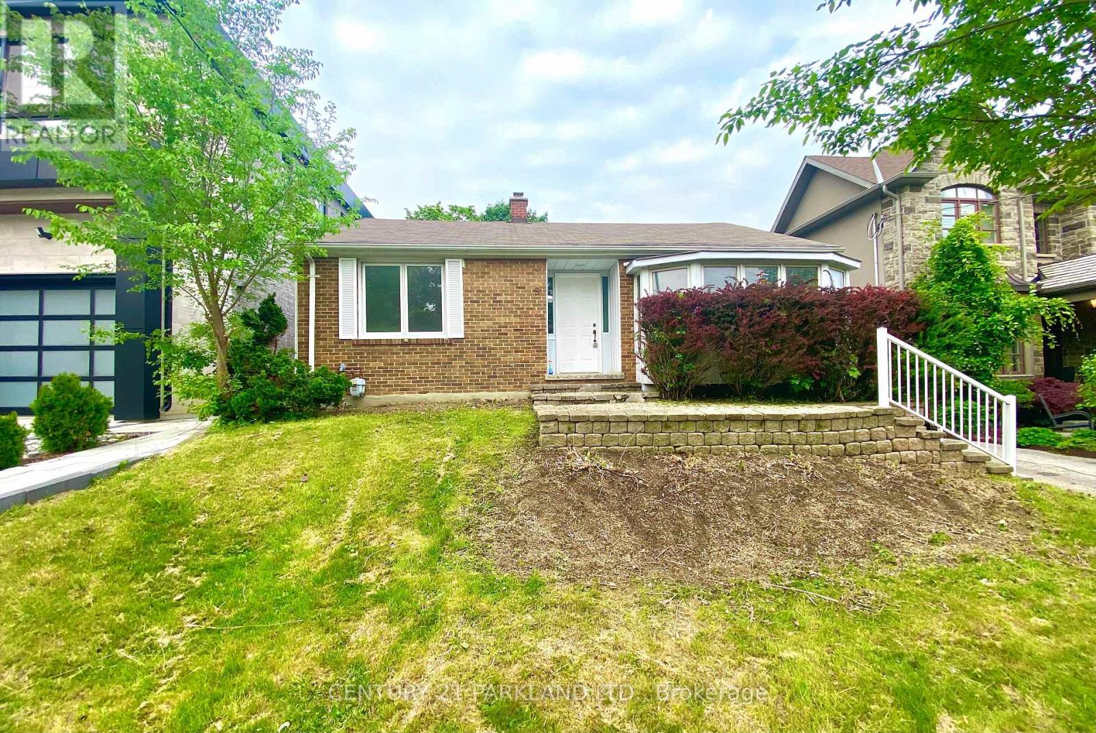 Property at 9 BROOKLAWN AVENUE image 2