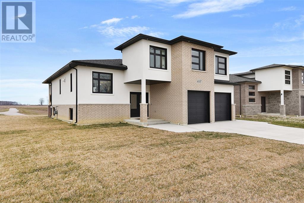 43 Bloomington, Chatham, Ontario  N7L 0H3 - Photo 3 - 25015525