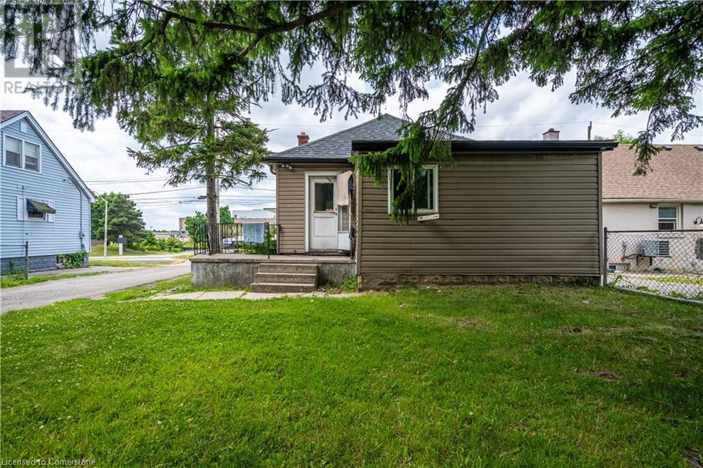 241 West 5th Street, Hamilton, Ontario  L9C 3N8 - Photo 16 - 40742659
