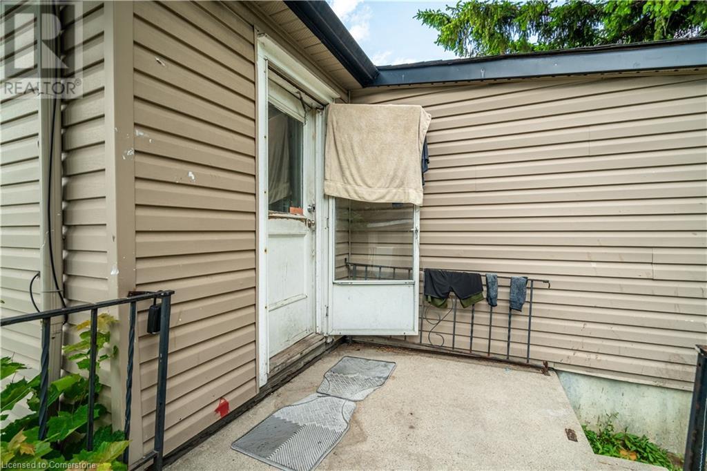 241 West 5th Street, Hamilton, Ontario  L9C 3N8 - Photo 15 - 40742659
