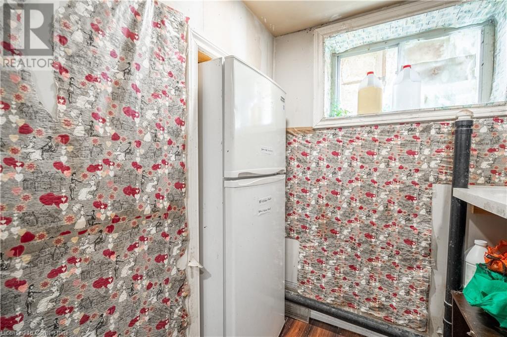 241 West 5th Street, Hamilton, Ontario  L9C 3N8 - Photo 9 - 40742659