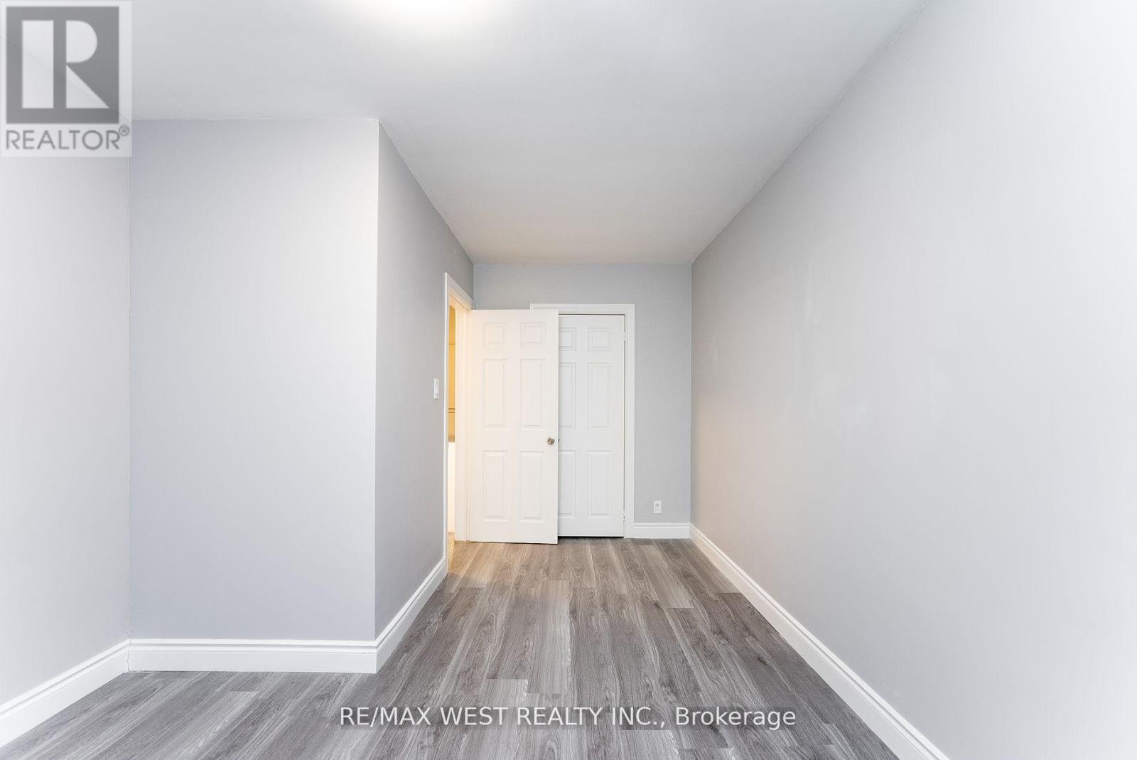 Upper - 368 Fountain Street, Cambridge, Ontario  N3H 1J3 - Photo 14 - X12231063