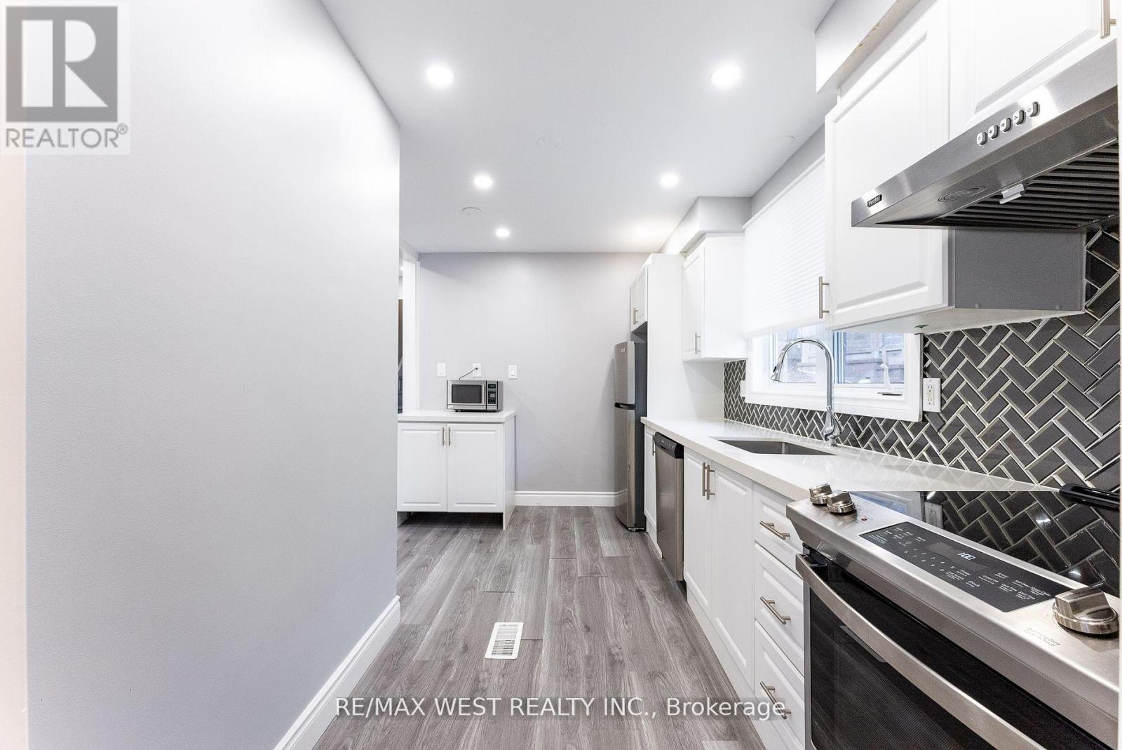 Upper - 368 Fountain Street, Cambridge, Ontario  N3H 1J3 - Photo 10 - X12231063