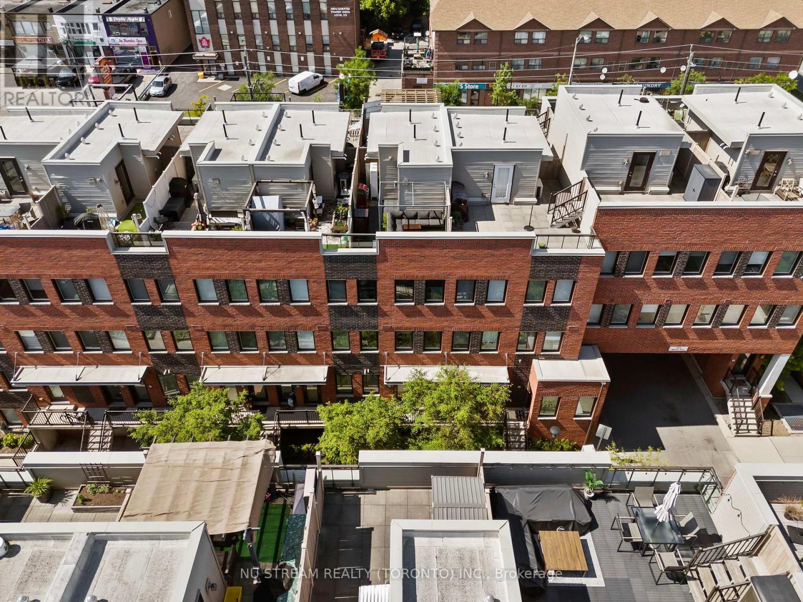 Property at 15 - 873 WILSON AVENUE image 2