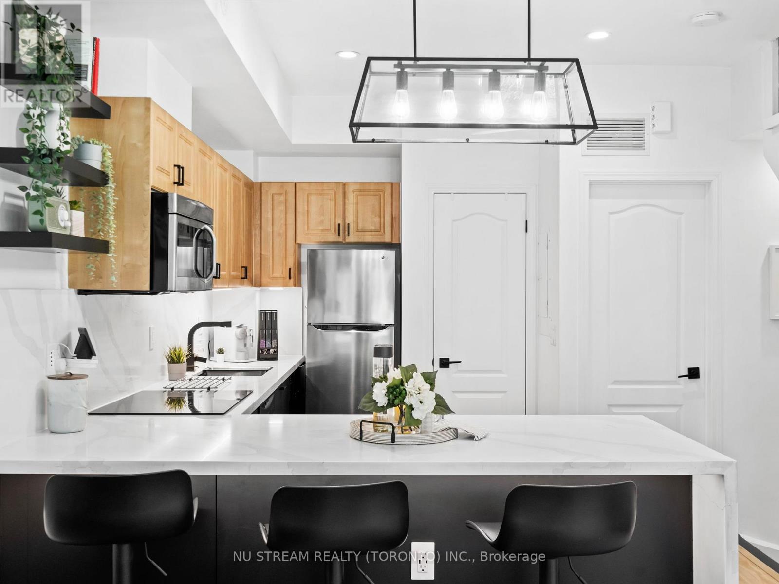 Property at 15 - 873 WILSON AVENUE image 5