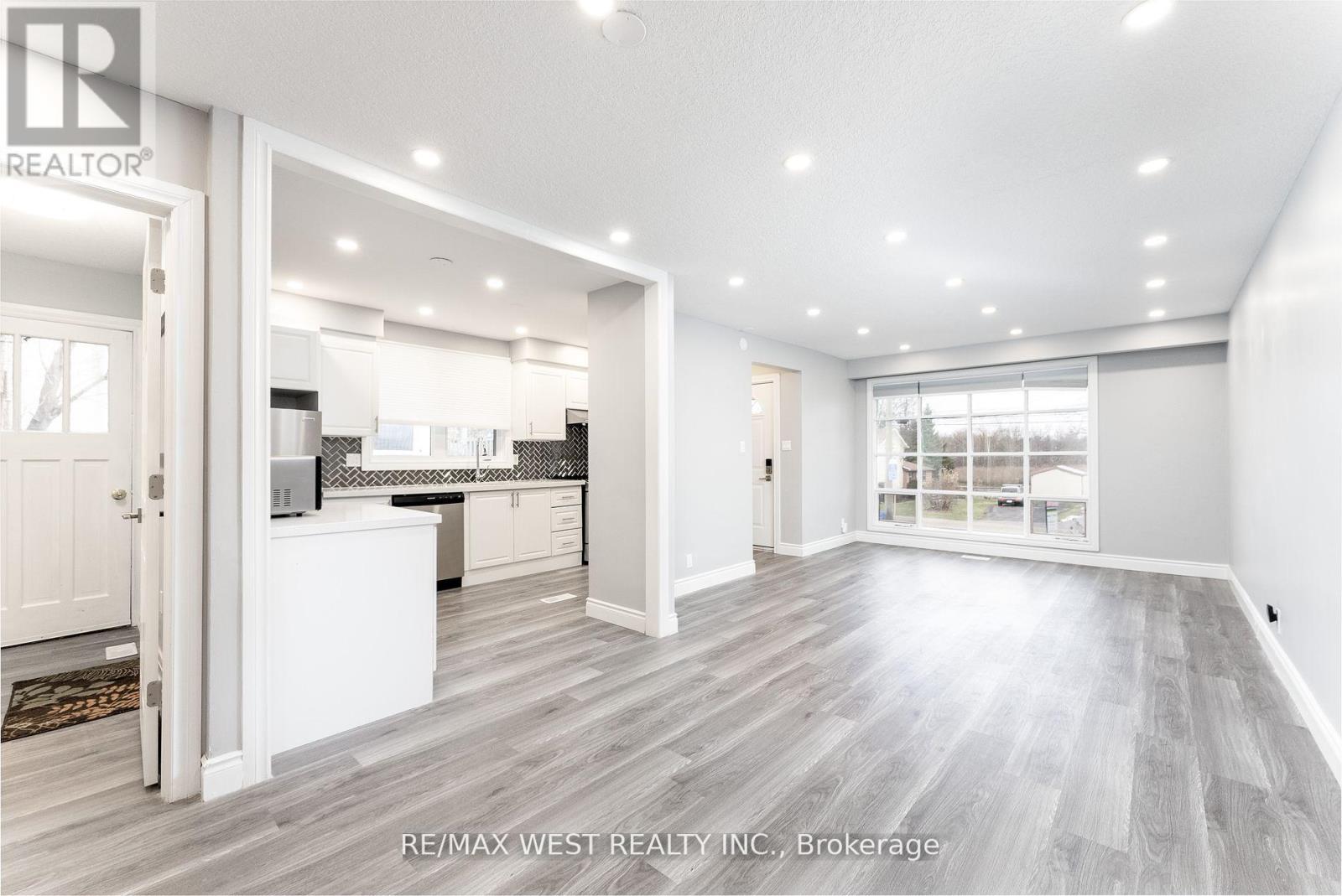 Upper - 368 Fountain Street, Cambridge, Ontario  N3H 1J3 - Photo 7 - X12231063