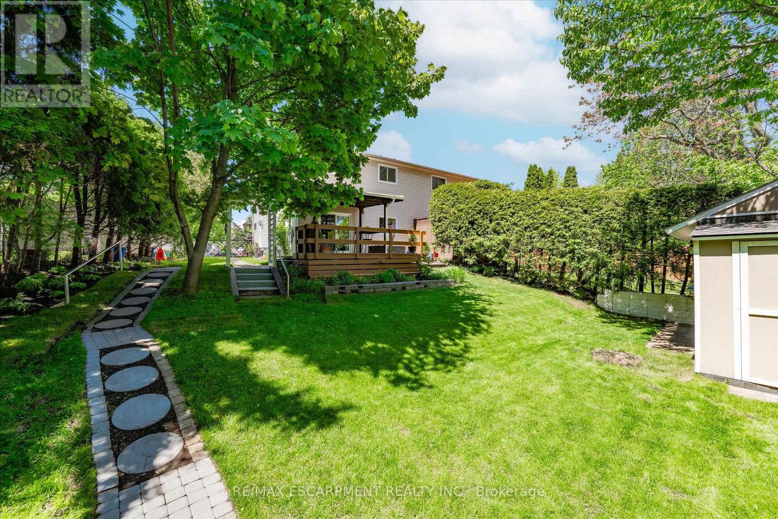 Property at 1280 CONSORT CRESCENT image 5