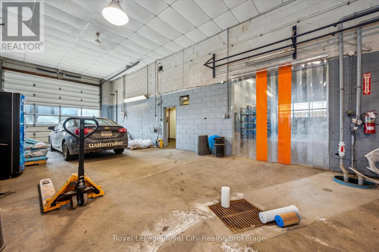 935 St. David Street N, Centre Wellington, Ontario  N1M 2W3 - Photo 10 - X12218775