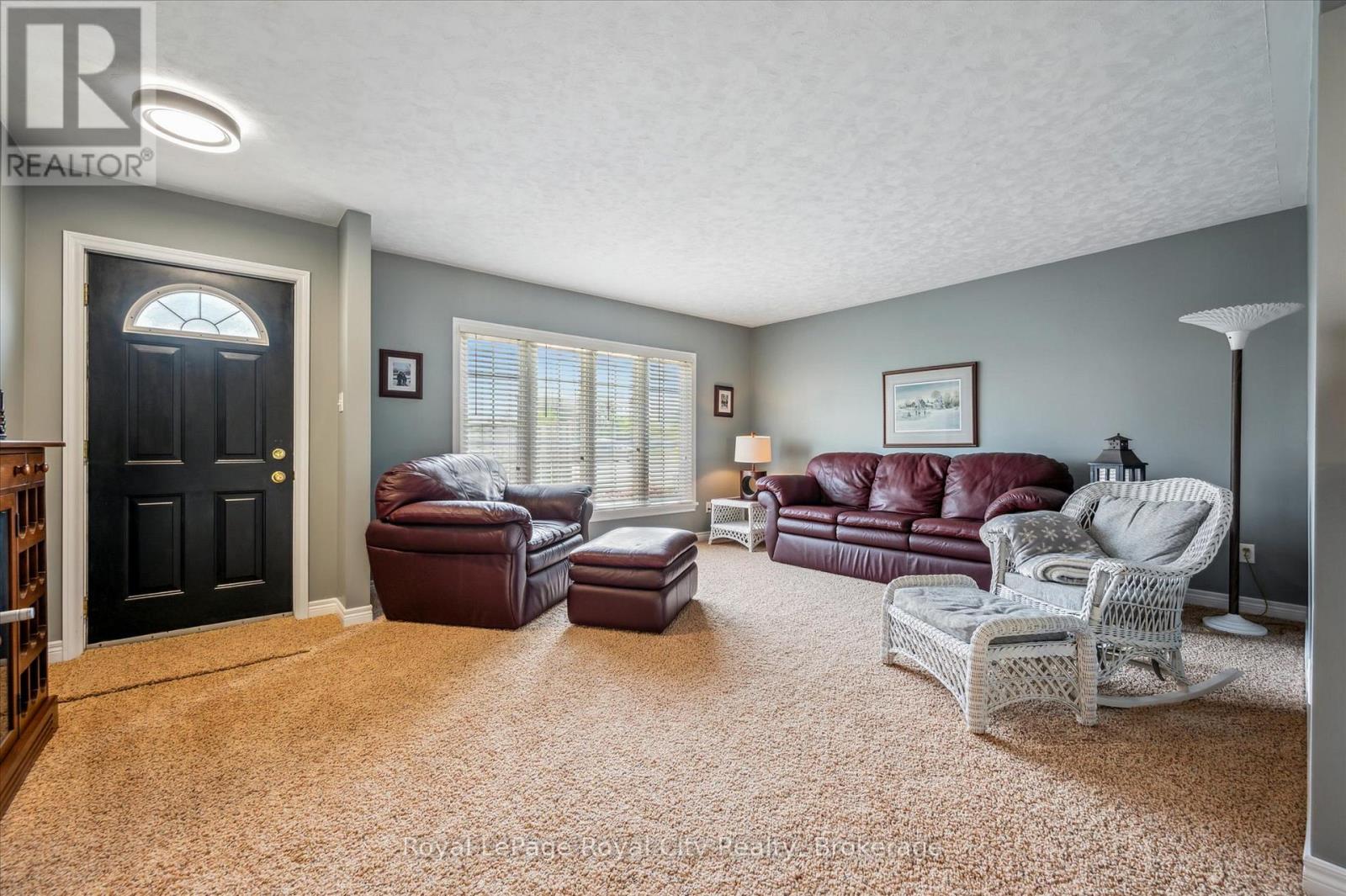 935 St. David Street N, Centre Wellington, Ontario  N1M 2W3 - Photo 22 - X12218775