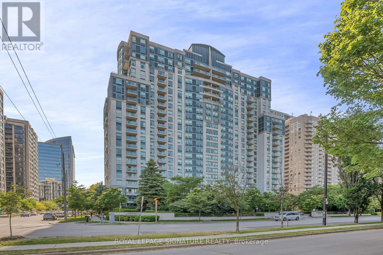 802 - 188 DORIS AVENUE, Toronto, Ontario