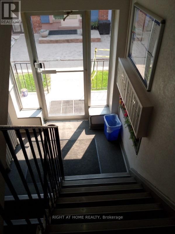 1020 O'connor Drive, Toronto (O'connor-Parkview), Ontario  M4B 2T3 - Photo 16 - E12231494