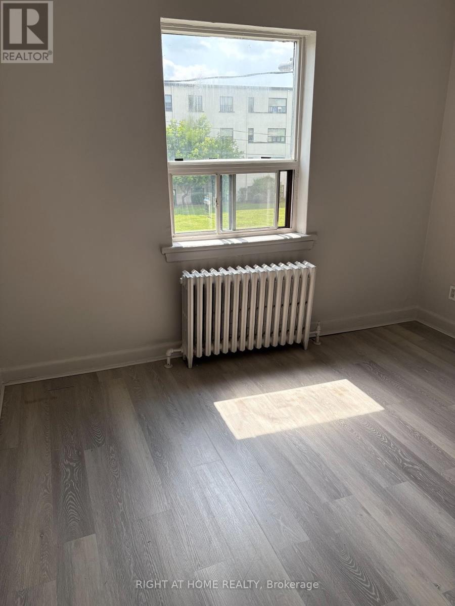 1020 O'connor Drive, Toronto (O'connor-Parkview), Ontario  M4B 2T3 - Photo 27 - E12231494